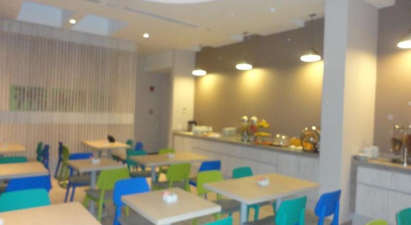 Holiday Inn Express Yopal By Ihg Exterior foto